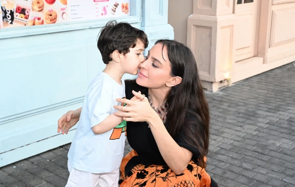 Leyla Əliyeva və Arzu Əliyeva "CandyFest" yay festivalını ziyarət edib və "Sehrli mirvari" su sirki şousunu izləyiblər