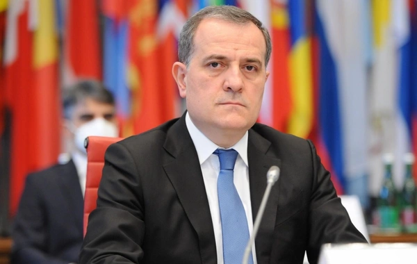 Ceyhun Bayramov Qətərə işgüzar səfərə yola düşüb
