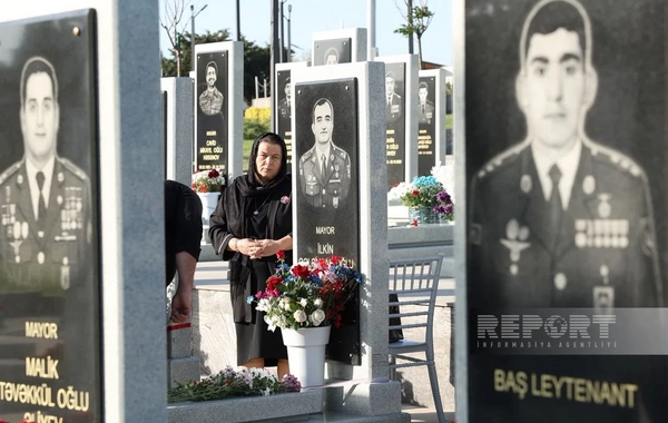 Vətən müharibəsinin ildönümü ilə əlaqədar Hərbi Memorial Məzarlığa ziyarət başlayıb