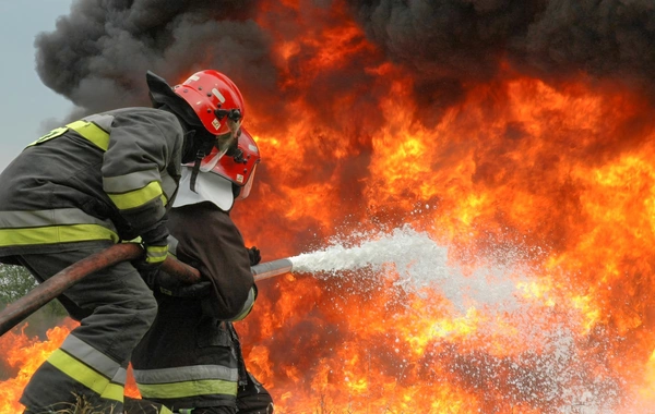 Bakıda obyekt yanır