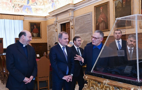 Ceyhun Bayramov Vatikan Apostol Kitabxanasında olub