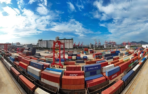 Какая страна отправляет наибольшее количество грузов в Бакинский порт?