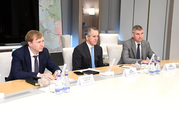 SOCAR-ın prezidenti "DeGolyer and MacNaughton" şirkətinin sədri ilə görüşüb