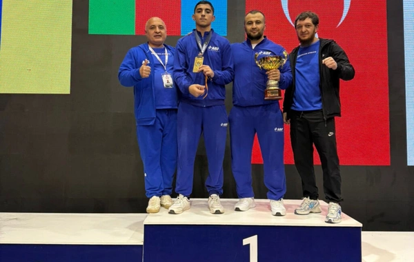 Azərbaycan boksçuları Avropa çempionatını 8 medalla başa vurub Azərbaycan boksçuları Avropa çempionatını 8 medalla başa vurub