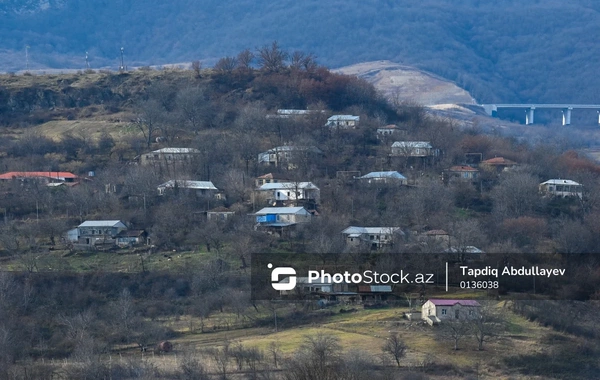 Qırmızı Bazar qəsəbəsində torpaq əldə etmək istəyən sakinlərin NƏZƏRİNƏ