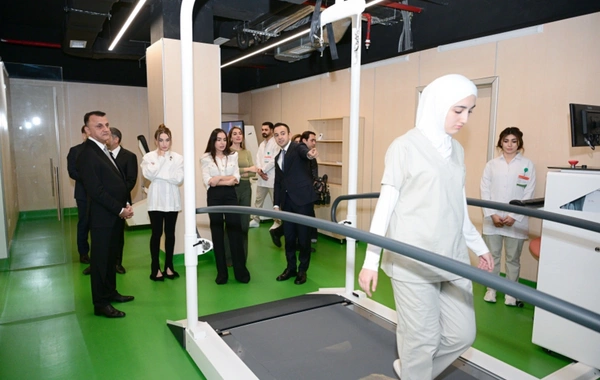 Yeni Klinikada Yeni Robotik Reabilitasiya və Sümük İliyi Transplantasiyası mərkəzlərinin açılışı olub