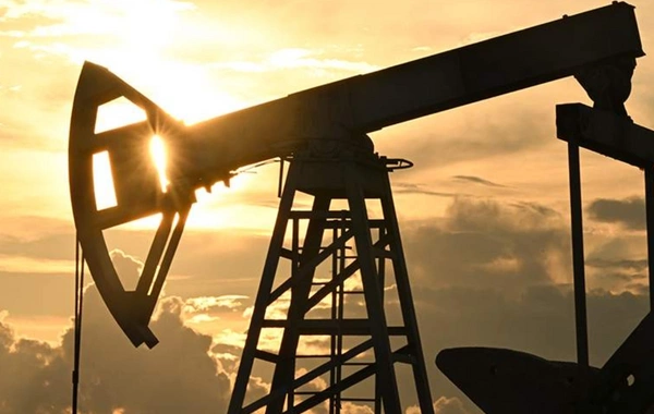 Bloomberg: Hindistan ABŞ-nin sanksiyalarından yan keçərək Rusiya neftini almağın yolunu tapıb