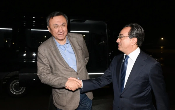 Kubanıçbek Ömüralıyev Azərbaycana səfərə gəlib