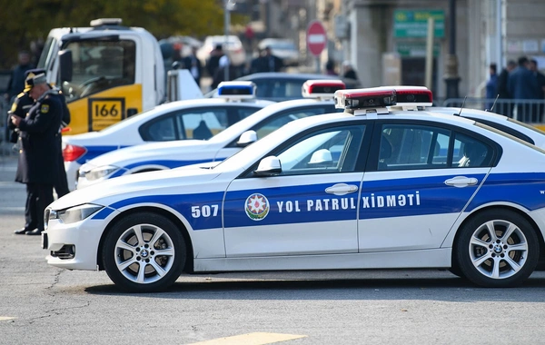 Polis maşınları satışa çıxarıldı - 50 % endirimlə