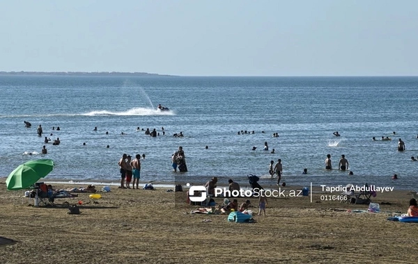 Завтра температура воды на пляжах составит 27° тепла