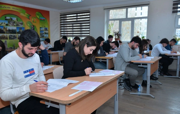 Azərbaycanda ekstern imtahanları keçirildi