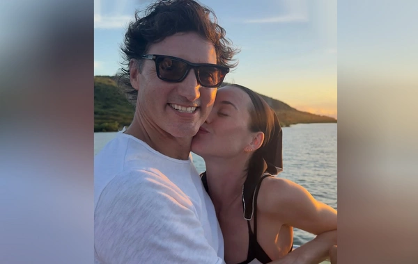 Məşhur müğənni ilə keçmiş nazirin münasibəti sosial şəbəkəni ÇALXALADI