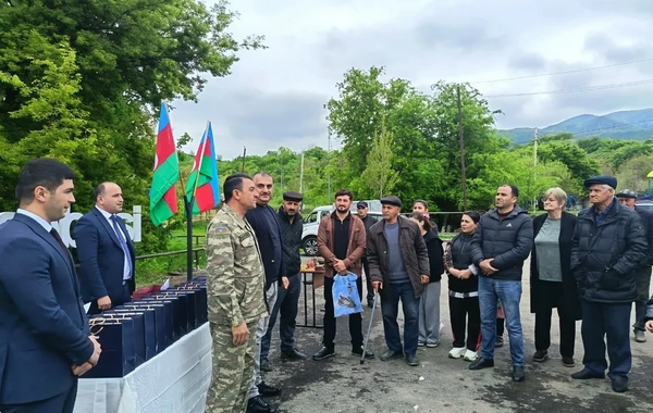 Qırmızı Bazar qəsəbəsinə çatan növbəti 16 ailəyə mənzillərin açarları təqdim olunub