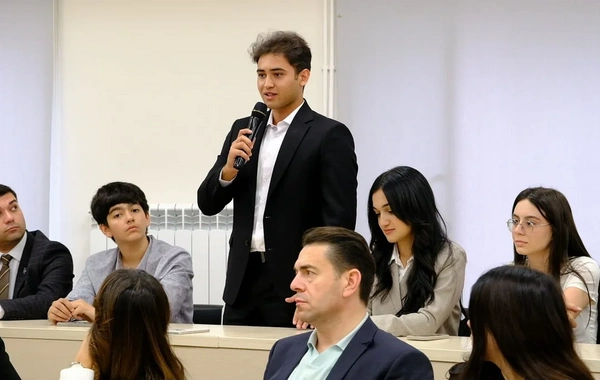 Əlaqələndirmə Qərargahının İşçi Qrupunun üzvləri Qarabağ Universitetində tələbələrlə görüş keçirib