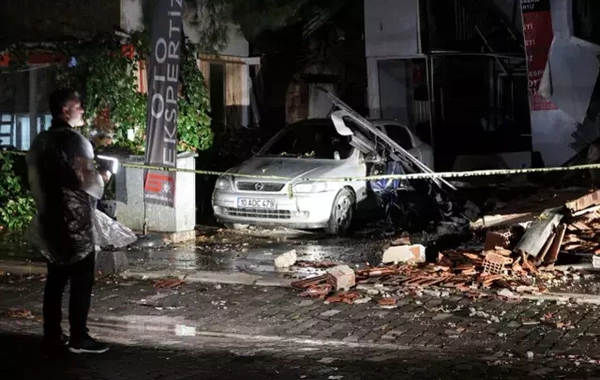 Balıkesirdəki zəlzələ zamanı 25 bina zərər görüb Balıkesirdəki zəlzələ zamanı 25 bina zərər görüb