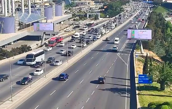 Bakıda 9 istiqamətdə tıxac müşahidə olunur