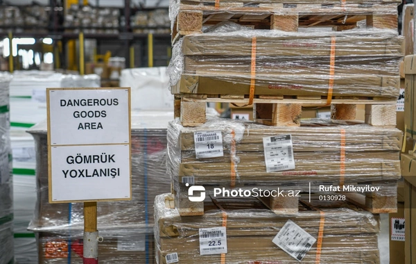 Xaricdən sifariş olunan malların günlərlə gömrükdə qaldığı deyilir