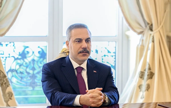 İlham Əliyev Türkiyənin xarici işlər nazirini qəbul edib