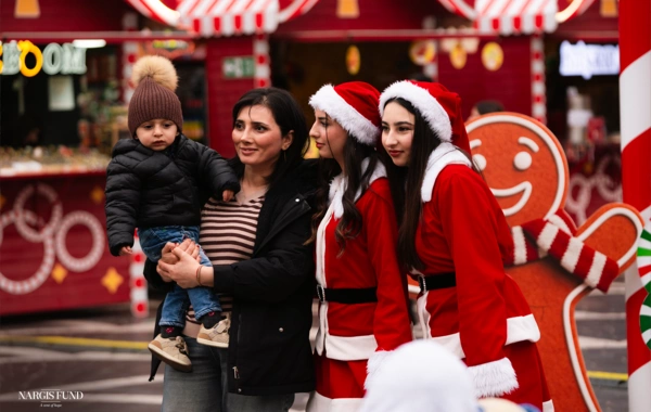 Bakı şəhərinin sevilən Qış nağılı yenidən Fəvvarələr meydanında!