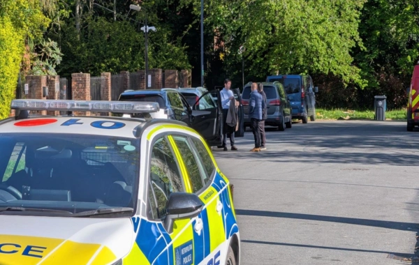 Londonda sinaqoqa hücum cəhdi: bina yandırılmaq istənilib