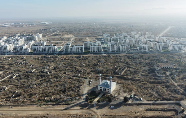 Президент Ильхам Алиев принял участие в открытии 2-го жилого комплекса в Агдаме