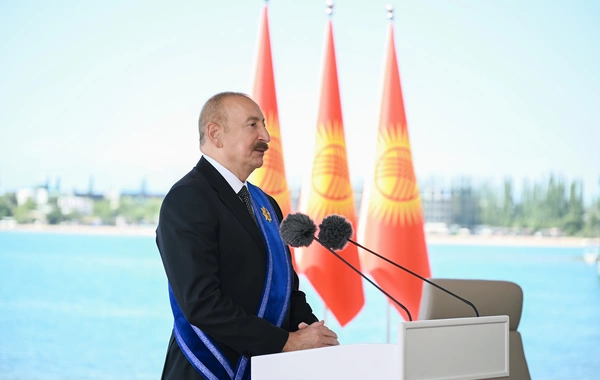 Azərbaycan və Qırğızıstan prezidentləri mətbuata bəyanatlarla çıxış ediblər