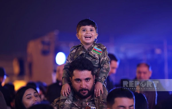 В Баку концерт по случаю Дня Победы завершился фейерверком