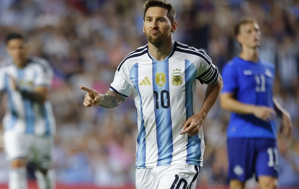 Messi Argentina millisindən gedir? - AÇIQLAMA