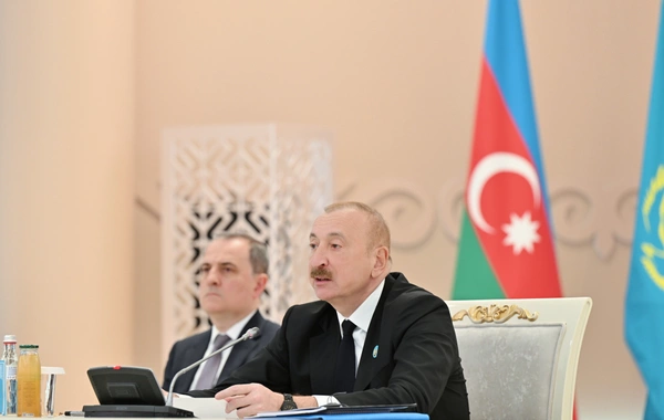 İlham Əliyev Türküstanda TDT-nin qeyri-rəsmi Zirvə görüşündə iştirak edib