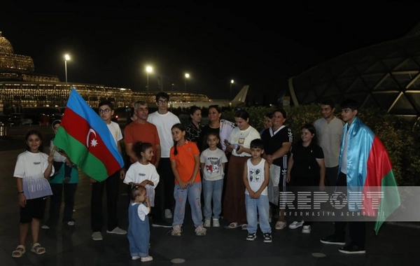Dünya çempionatında uğurlu çıxış edən Azərbaycanın yunan-Roma güləşçiləri Vətənə qayıdıblar