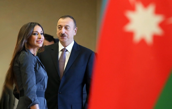 Prezident və Birinci vitse-prezident Xalq şairi Nəriman Həsənzadəni doğum günü münasibətilə təbrik ediblər