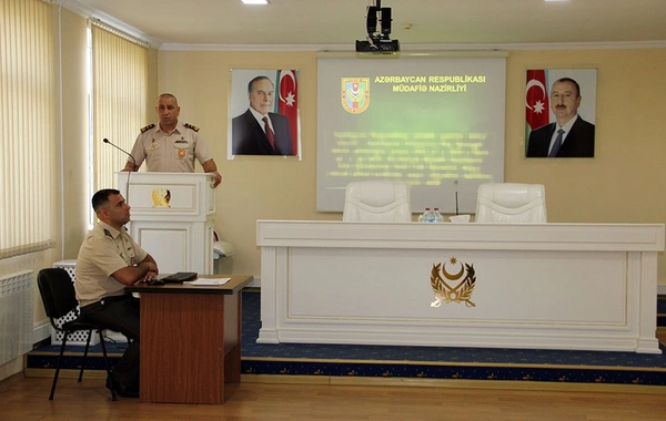Hərbi Polis İdarəsində qoşun xidmətinin təşkili üzrə seminar keçirilib