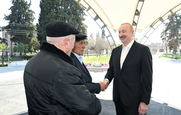 İlham Əliyev Xocavənd şəhər və Xocavənd kənd sakinləri ilə görüşüb