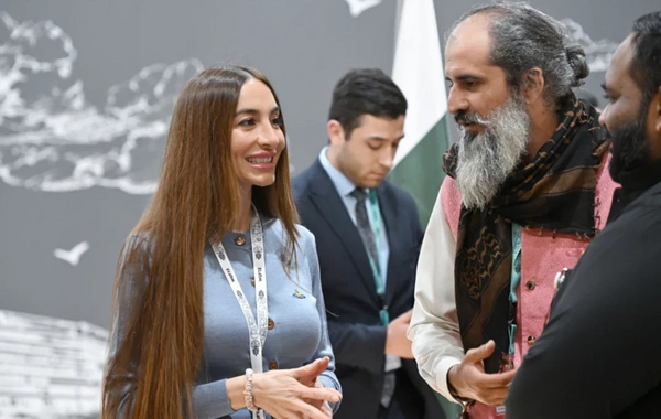 Leyla və Arzu Əliyevalar "Urban Expo" sərgisi ilə tanış olublar