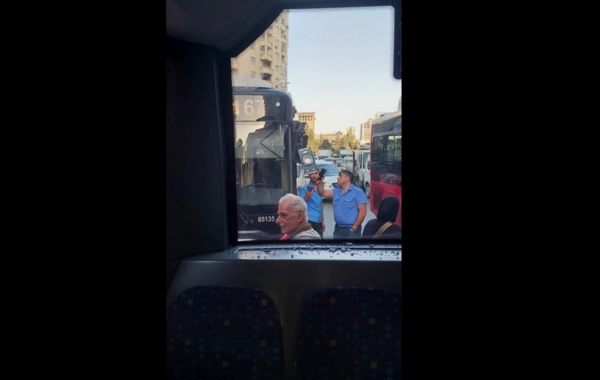 Bakıda sərnişin avtobusları toqquşdu
