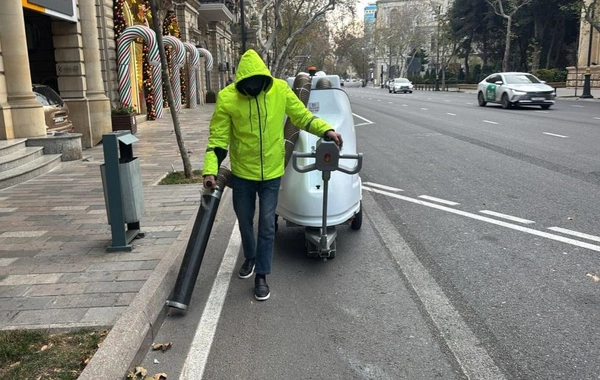 Bayram tədbirlərindən sonra Bakının küçə və parkları tam təmizlənib