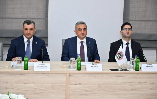 AHİK Vəkillər Kollegiyası ilə Əməkdaşlıq Memorandumu imzalayıb