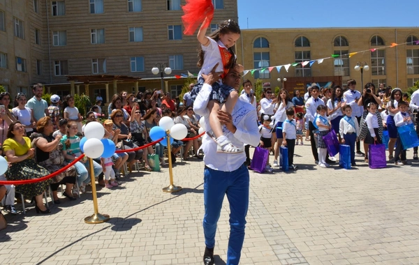 308 nömrəli məktəbdə "Son zəng"ə görə pul tələb olunmasına dair iddialara aydınlıq gətirilib