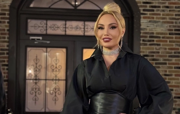 Tanınmış müğənnidən ŞOK AÇIQLAMA: Ayda 30 manata şərh yazırlar