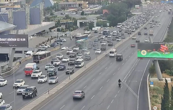 Bakıda dörd istiqamətdə tıxac müşahidə olunur