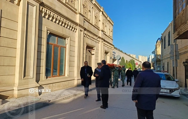 Milli Qəhrəman Şahin Tağıyev dəfn edilir