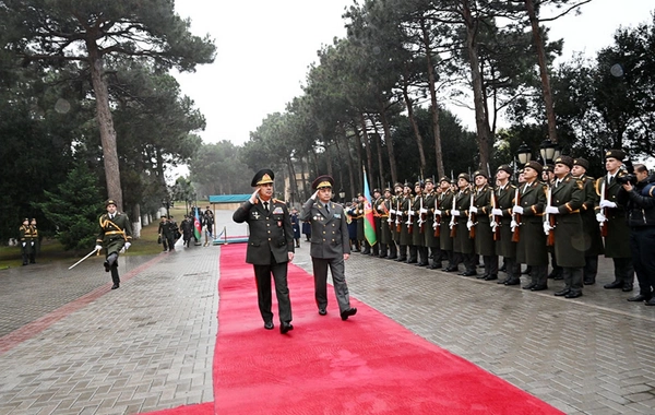 Azərbaycan və Özbəkistan arasında hərbi əməkdaşlıq planı imzalanıb