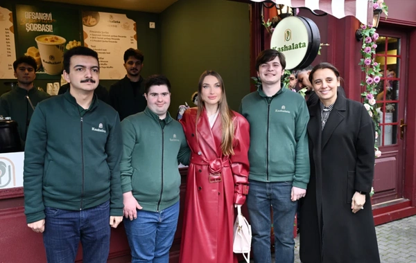 Alyona Əliyeva Novruz yarmarkasını ziyarət edib