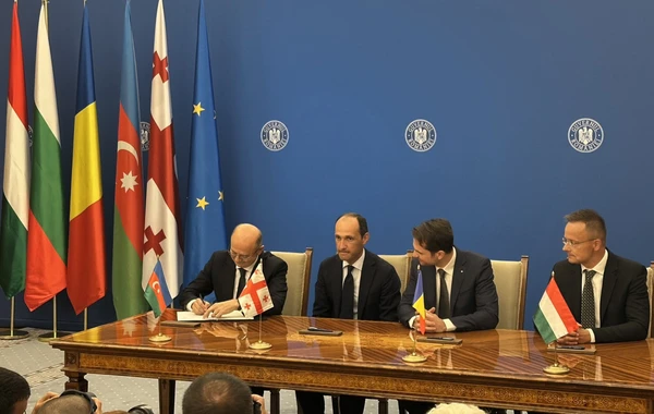 Azərbaycandan Avropaya Yaşıl Enerji Dəhlizinin yaradılması çərçivəsində müqavilə imzalanıb