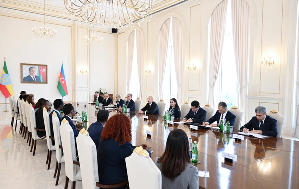 Состоялась встреча Президента Ильхама Алиева с премьер-министром Эфиопии в расширенном составе