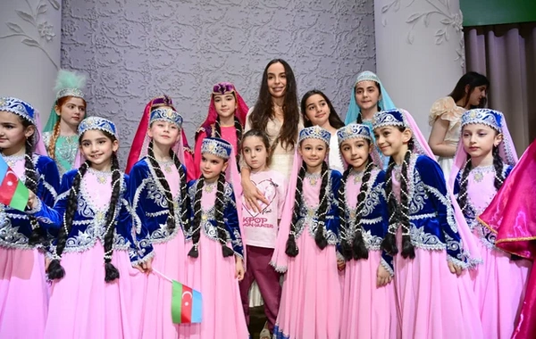 Leyla Əliyeva və Alyona Əliyeva Müstəqillik Gününə həsr olunmuş konserti izləyiblər