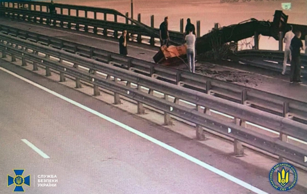 Krım körpüsü partladılıb