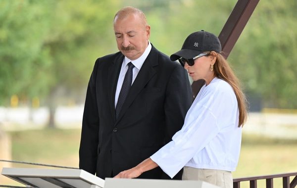 Prezident Şamaxıda Pir Ömər Sultan ziyarətgahında aparılan konservasiya işləri ilə tanış olub