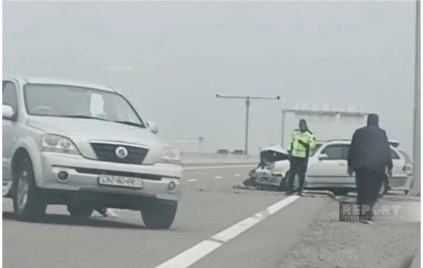 В Билясуваре столкнулись автомобили, пострадали четыре человека