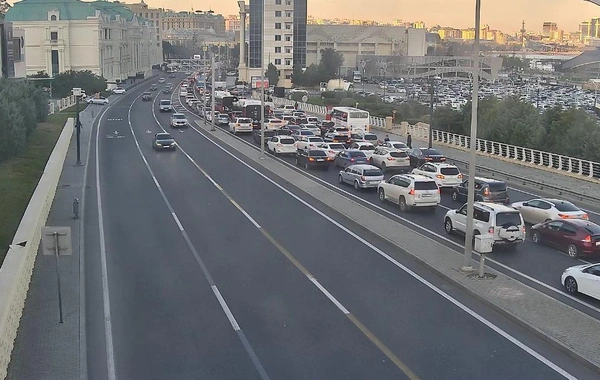 Bakıda bu yollarda tıxac var - SİYAHI
